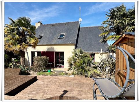 Dpt Morbihan (56), à vendre NOYAL PONTIVY maison P7 de 130 m² - Terrain de 2600 - Plain pied