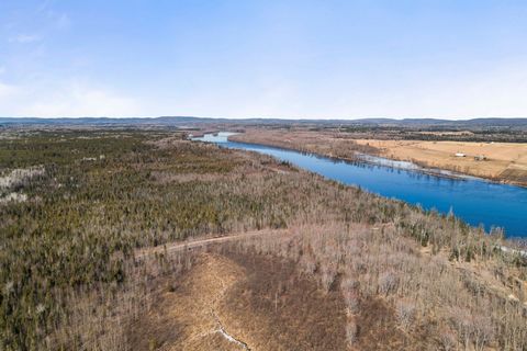Welcome to Chemin Des Outaouais, a picturesque address that offers an incredible opportunity for those seeking the perfect water access building lot. This vacant land is now available for sale, allowing you to turn your dream cabin into a reality. At...