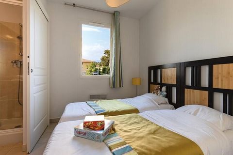 Para unas vacaciones tranquilas en la costa provenzal, al borde del Mediterráneo, venga y alójese en la Residencia Les Terrasses des Embiez**** Usted será alojado en uno de los 107 espaciosos apartamentos con una decoración refinada, distribuidos en ...