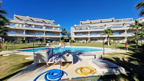 Located in La Cala Golf. ONLY ONE PENTHOUSE AT THAT FLOOR! This beautiful brand new three-bedroom penthouse stands out for its contemporary style and quality design, it is built with the latest materials and amenities: ceramic floor with large tiles ...