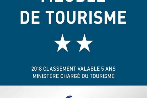 Cet appartement chaleureux, situé dans une petite copropriété de 4 étages, offre un séjour confortable pour jusqu'à 4 personnes. La propriété dispose de deux lits superposés dans l'entrée, parfaits pour les enfants ou les invités supplémentaires, et ...