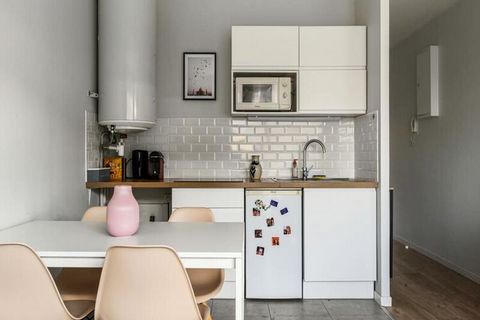 Dit charmante appartement, gelegen vlakbij het Museum voor Schone Kunsten, is geschikt voor 2 personen. Dicht bij alle voorzieningen, winkels en openbaar vervoer, is dit appartement in het centrum van de recreatiegebieden van Lille perfect voor een b...