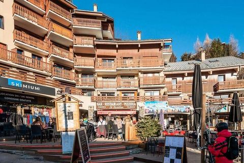 The “Le Centre” residence, on 6 floors, is in the heart of the village and has all the advantages: elevator, direct access to the gondola and the ESF, shops on the ground floor, ski lockers for each apartment Facing SOUTH or SOUTH-WEST, all apartment...