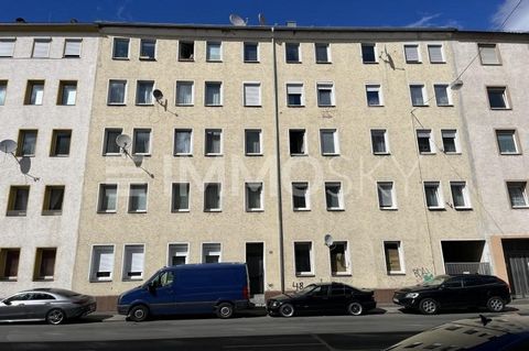 Gemütliche 3-Zimmer-Wohnung mit viel Licht in begehrter Südstadtlage Willkommen in Ihrem neuen Zuhause in der bezaubernden Südstadt von Nürnberg! Diese reizende 3-Zimmer-Wohnung bietet Ihnen nicht nur ein gemütliches Refugium, sondern auch eine Fülle...