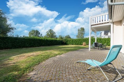 Herzlich Willkommen in Bastorf - nur wenige Minuten vom Ostseestrand und dem Ostseebad Kühlungsborn entfernt. Lage: Bastorf liegt in ca. 2,5 km Entfernung zu Kühlungsborn an Deutschlands höchst gelegenen Leuchtturm. Auf dem benachbarten Gutshof mit C...