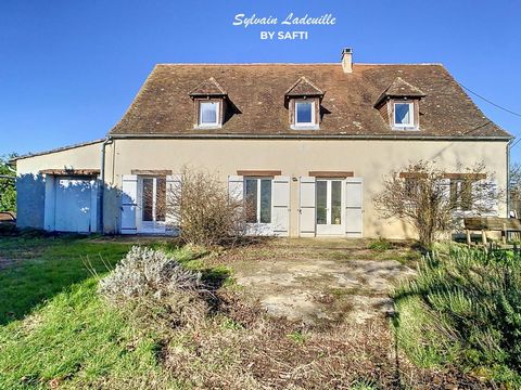 Discover this charming Périgord-style house located in a peaceful village, less than 10 minutes from the sought-after town of Le Bugue. As you enter, you will be captivated by a spacious 63 m² living area filled with natural light, combining a cozy l...