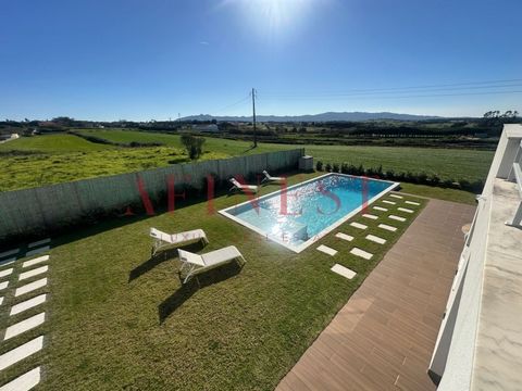 4 BEDROOM VILLA IN S. JOÃO DAS LAMPAS IN A GATED COMMUNITY. COME AND SEE THIS 4 BEDROOM VILLA LIKE NEW WITH VIEWS OF THE SINTRA MOUNTAINS AND SEA If you are looking for: - Private pool - Incredible unobstructed views with sea in the background - Mode...