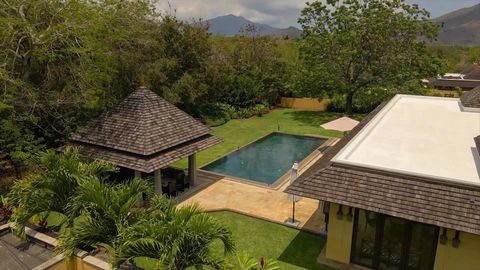 Luxury Property at Tamarina Golf Estate, Mauritius - Refinement and Exclusivity Immerse yourself in timeless elegance with this sumptuous property located on the prestigious Tamarina Golf Estate, an idyllic setting that combines tropical living with ...