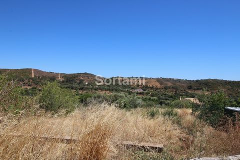 Good investment opportunity Wonderful plot of land for construction in Vale Fuzeiros near the pond- Funcho and Arade. With a construction area of 320m2 and a total plot area of 3500m2. From the plot you have stunning views over the valley and is well...