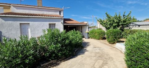 Paulhan 34230 - Beautiful villa of 85m2 of living space on a beautiful plot of 510m2. Price 231000 eur Agency fees included paid by the seller. This villa with a beautiful living room, an independent kitchen, a bedroom on the ground floor plus two ot...