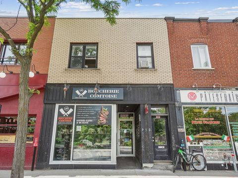 Semi Commercial, one of the best locations on av mont royal est, between papineau and de lorimier, commercial available! INCLUSIONS -- EXCLUSIONS --