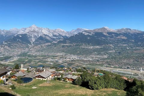 Relax in this cozy apartment near the ski slopes in Veysonnaz, Switzerland, perfect for up to 4 guests. With stunning views over the Rhône Valley, this comfortable 50 m² apartment features a bright living room with a fireplace (currently non-function...