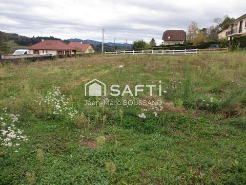 GIBLES à 10mns de LA CLAYETTE je vous présente ce terrain à bâtir de 771M² eau, électricité, fibre, tout à l' égout en bordure de propriété, exposé sud il est ensoleillé toute la journée. A découvrir...... Les informations sur les risques auxquels ce...