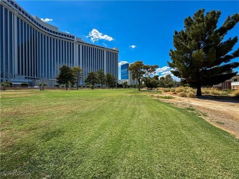 ** VIEWS, VIEWS, VIEWS INSIDE THE ICONIC LAS VEGAS COUNTRY CLUB *** GOLF FRONT, GARDEN LEVEL PROPERTY *** FANTASTIC FAIRWAY VIEWS * STEPS FROM WESTGATE CASINO & MEGA-SPORTSBOOK * INVITING COVERED PATIO LOCATED ON 9th HOLE * HOME TO THE 2023 LIV GOLF ...