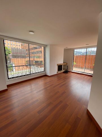 Property-18303 Unique opportunity in Santa Bibiana, Usaquén! Beautiful apartment for sale with 67.09 m² built and 63.08 m² private, ideal for comfortable living in one of the most exclusive areas of Bogota. It consists of 2 bedrooms, 2 bathrooms, a s...