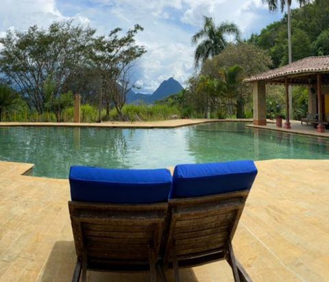 Spectacular property in the Southwest of Antioquia in Vegas del Poblanco subdivision, with a large colonial design house, generous spaces, several rooms, 8 bedrooms, 8 bathrooms, beautiful panoramic view, large swimming pool, fountains, well-kept gar...