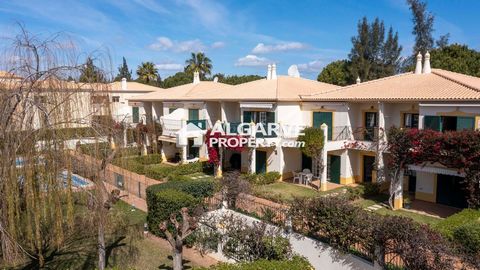 Located in Vilamoura. Located within a prestigious golf complex, this fantastic 2-bedroom apartment combines comfort, convenience and tranquility. Situated just a few steps from the Millennium Golf Course Clubhouse, this charming resort is ideal for ...