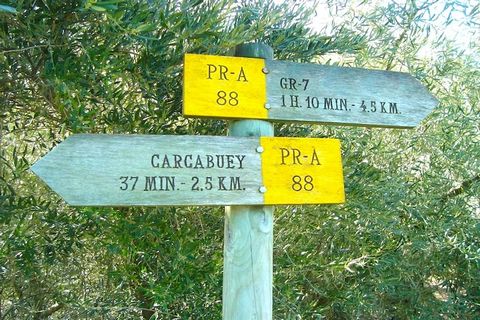 Cette charmante maison de vacances de trois étages, située au cœur de Carcabuey dans le parc naturel des Sierras Subbéticas, offre une retraite confortable pouvant accueillir jusqu'à 5 personnes. Avec une vue imprenable sur le château et les montagne...