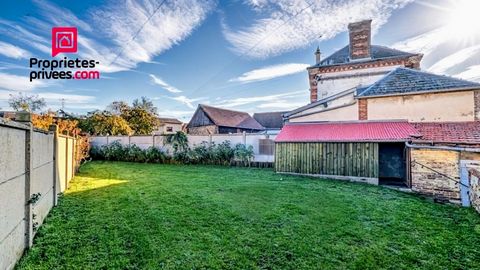 Charmante maison de ville entièrement rénovée en 2022, située au coeur de Damville, entre Évreux et Verneuil-sur-Avre, à deux pas des commerces et commodités. Descriptif : -Cuisine neuve aménagée et équipée -Séjour lumineux, exposé plein sud -Chambre...