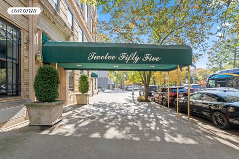 Welcome to Paris, 1925-a time of elegance, art, and culture, reimagined here on Fifth Avenue. This historic prewar condominium along Museum Mile captures the essence of Parisian charm with New York City's energy, offering an immersive blend of classi...