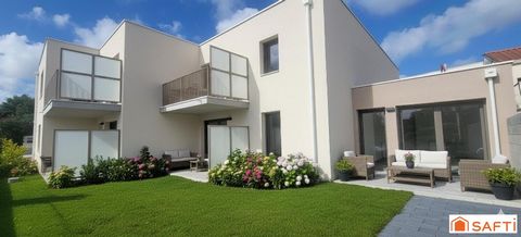 APPARTEMENT AVEC JARDINET PRIVATIF