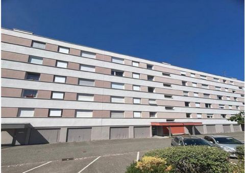 Appartement T2 , rénové totalement , cuisine équipé , balcon , cave et place de parking privative , classé D , 4ieme étage avec ascenseur