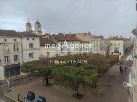 SAINT JEAN D'ANGELY HYPER CENTRE