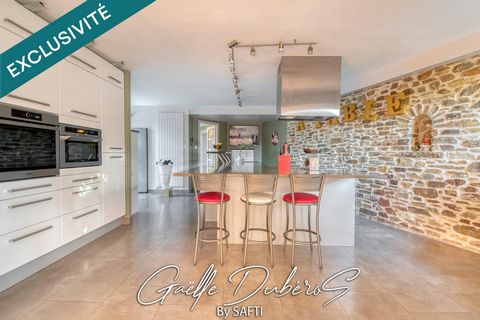 Propriété d'exception avec piscine intérieure ***Pré visite 3D disponible sur demande***