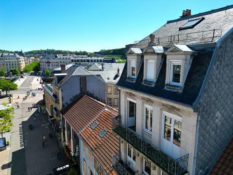 Appartement triplex, 161 m², 8 pièces, 6 chambres