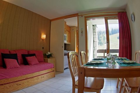 The residence Riondet is located in Valmorel, in the hamlet of Le Mottet. It is idealy situated at the foot of the ski slopes. You will be close to the shops and resort center. Surface area : about 25 m². 1st floor. Orientation : South-East, South-We...