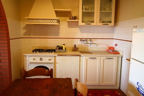 Deze authentieke boederij ligt in Pienza in Toscane. Het appartement heeft 2 slaapkamers en is geschikt voor 6 personen, ideaal voor een groot gezin. Vanaf de agriturismo heb je een prachtig uitzicht over de Val D’Orcia. In dit gebied stroomt een riv...