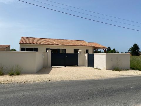 In the town of Marsalès, become the owner of this totally new T4 type house. The interior space for people with reduced mobility consists of a sleeping area with 3 bedrooms, a bathroom, for the living space a lounge area of 32m2 and an open kitchen a...