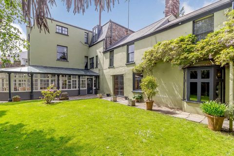 A rare opportunity to purchase a truly historic eight bedroomed stone built residence in the heart of the Roman town of Caerleon. Fine and Country Newport and Usk are delighted to act on behalf of the owners in the sale of 'The Mynde House' once owne...