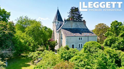 A21791MED37 - Lindo castelo com atraentes terrenos maduros em um cenário verdadeiramente histórico. Situado na bela região do Vale do Loire, o Chateaux com a Cidade Real de Loches fica a apenas 20 minutos de distância. A casa é construída em, e ao re...