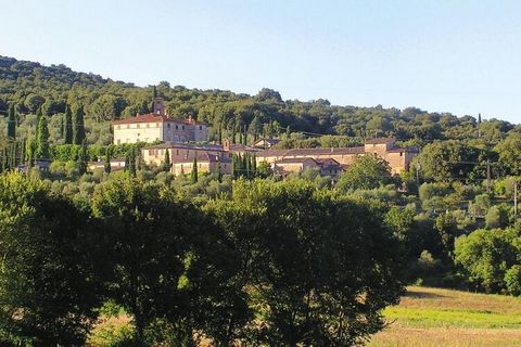 Tuscany can hardly be authentic: charming house with swimming pool in a beautiful panoramic location, in a quiet area outside of Sovicille. In the 10-hectare nature reserve is located next to the apartments, which are housed in the former farms, incl...