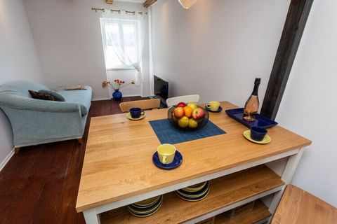 This adoraable non-detached home is located in Baska on the island of Krk only 10 meters from the beach. It has a large covered and fenced terrace and sea view. Accommodation consists of a kitchen with all necessary dishes and cutlery, a living room ...