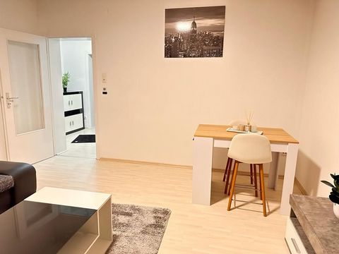 A charming apartment is available for rent in the Altendorf district of Essen, in the immediate vicinity of the Niederfeldsee lake. This two-room apartment offers enough space to live comfortably. The apartment is located in a central district of Ess...