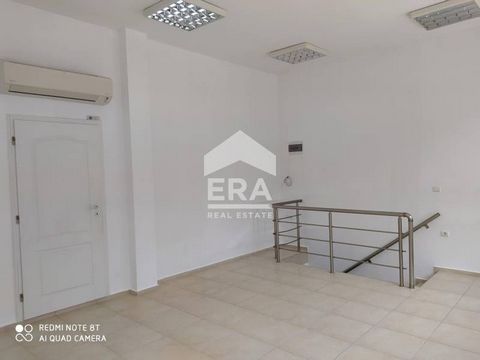 ERA Varna Trend offers for sale a shop for industrial goods with a net built-up area of 71.06 sq.m (90 sq.m with common areas and 10 sq.m ideal parts of the yard), located on 2 levels - ground floor and basement. The property has a showcase facing 6 ...