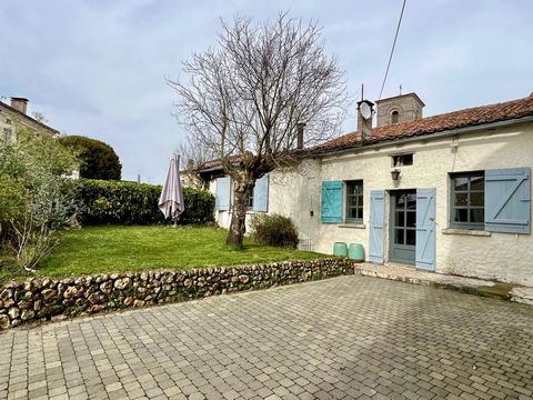EXCLUSIVE TO BEAUX VILLAGES! This is an opportunity to buy a beautifully renovated main house together with a second house to be completed. The 3 bedroomed main house has been tastefully renovated and is ready to move in to and enjoy. The adjoining s...