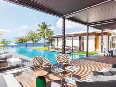 Het meest exclusieve luxe resort op Grenada overbrugt de kloof tussen een vijfsterrenhotel en een permanente bewoning. Verspreid langs het strand en te midden van de heuvels erboven, bieden deze ontzagwekkende villa's een kans om een eeuwigdurend stu...