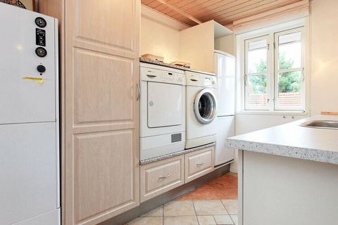 Bright, spacious holiday cottage located in a closed cottage area and within walking distance to the beach. There are large, bright living areas where the family can relax and spend time watching films. Large and well-furnished kitchen in open connec...