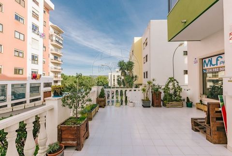 Description Shop with Basement and Terrace in Linda-a-Velha • Location: Linda-a-Velha • Lease Agreement: EUR1,100.00 monthly, starting in April, renewable annually Features: • Spacious terrace to enjoy the outdoors • 2 inputs for added convenience • ...