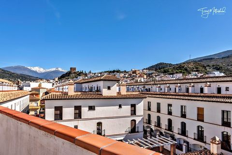 Possibly the best two bed, two bath duplex with parking for sale in Velez de Benaudalla This bright two bedroom, two bathroom duplex apartment is situated in the smaller of the two locations within this historic town close to the Costa Tropical. The ...