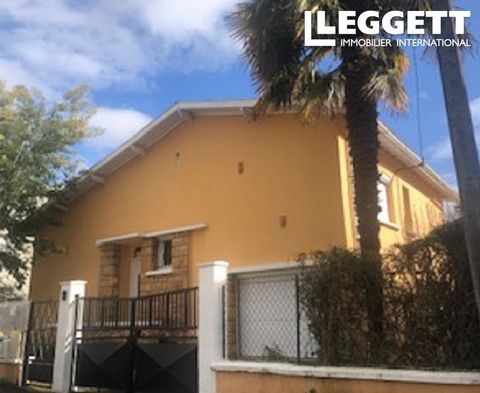 A27547CEY31 - Situated in a quiet street near to the town center. This property offers 3 double bedrooms, 2 shower rooms, a large bright living room with access to a balcony for summer dining & entertaining. The garden has many mature plants & trees....