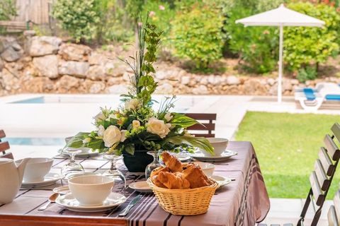 At the Domaine de Fayence, we offer five types of holiday homes and three types of holiday villas. There are holiday homes for 2-4 people (41m²) (FR-83440-127) with a sofa bed in the living room and a double bed in the separate bedroom. Especially fo...