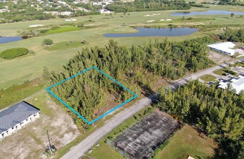 Presenting an unparalleled investment opportunity, this Multi-Family Vacant Lot stands as a visionary prospect for discerning investors. Nestled strategically along the prestigious Reef Golf Course & Country Club, the property offers breathtaking pan...