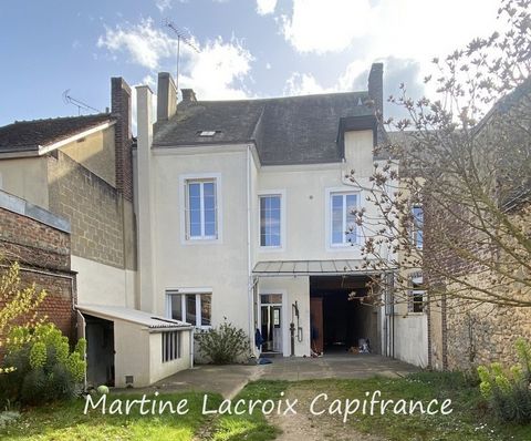 Dpt Sarthe (72), à vendre proche de LA FERTE BERNARD maison P5 de 140 m² - Terrain de 1 870,00 m²