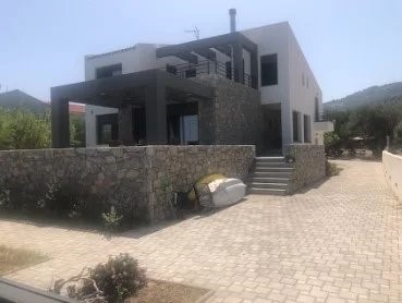 Luxurious Seafront Villa with Spectacular Views Location: Diakopto – Pounta Beach, Aigialia, Greece Overview: Nestled in a secluded yet accessible location between two Suburban train stations, this modern luxury villa offers breathtaking views of the...