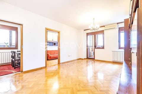 Zagreb, Vrbani functional three-room apartment 70 m2. The apartment consists of an entrance hall, a separate toilet, a bathroom with a bathtub, two bedrooms, a living room with a kitchen and a dining room, and two closed loggias, one on the west and ...