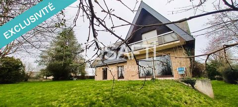 Située à Rives du Couesnon, cette maison néo-bretonne de 215 m² environ est implantée sur un terrain spacieux de 2700 m² environ, offrant un cadre de vie paisible en pleine campagne. Bénéficiant d'une exposition plein sud, elle dispose d'une terrasse...